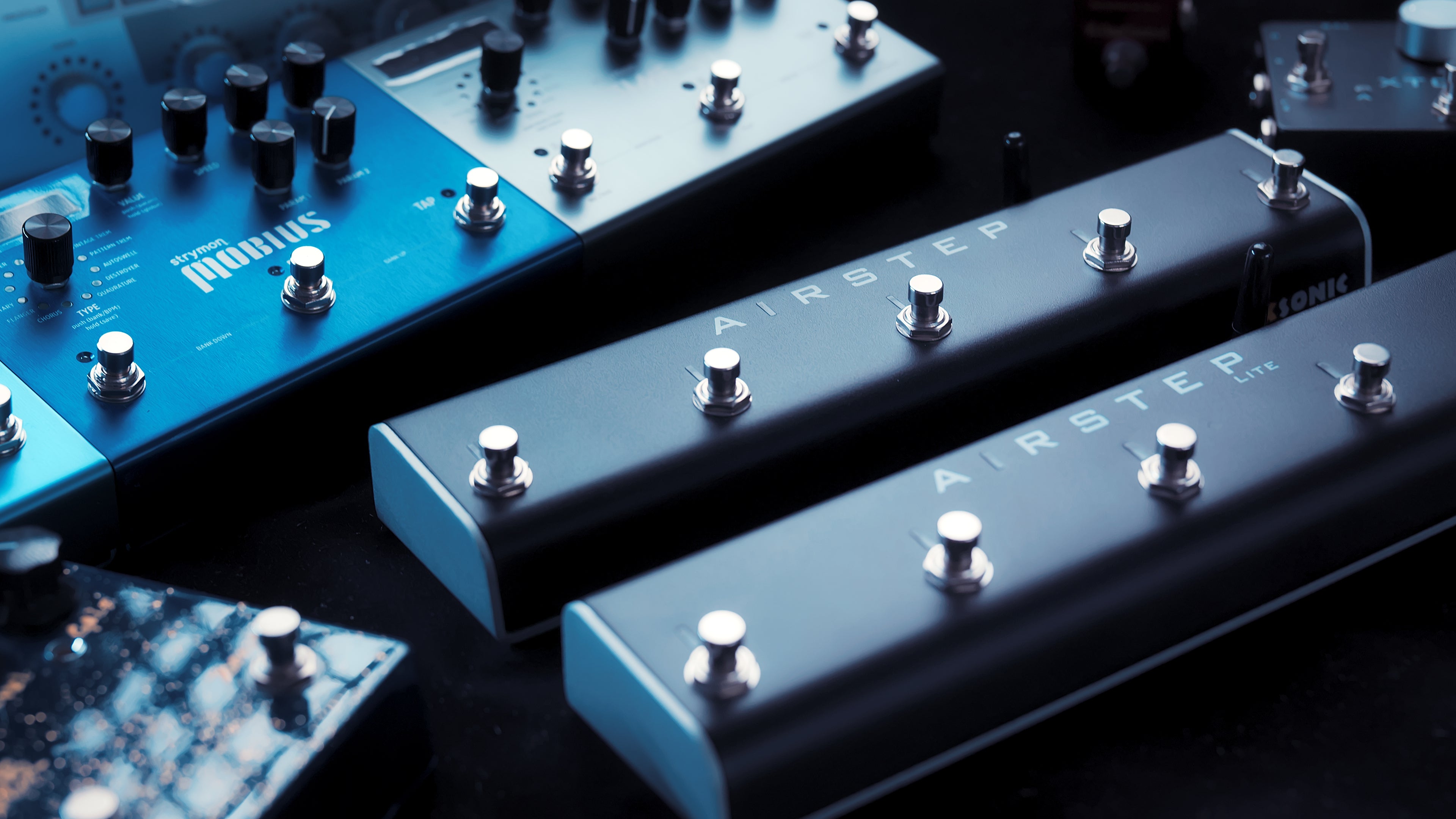 AIRSTEP Combo | Smart Multi Controller